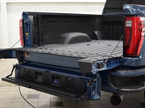Used 2025 GMC Sierra 2500 Denali Ultimate AWD/4WD image 24