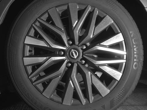 Used 2025 Nissan Altima 2.5 SV image 14