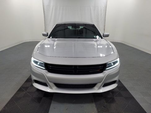 Used 2019 Dodge Charger SXT image 14