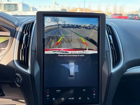 Certified 2022 Ford Edge Titanium image 29