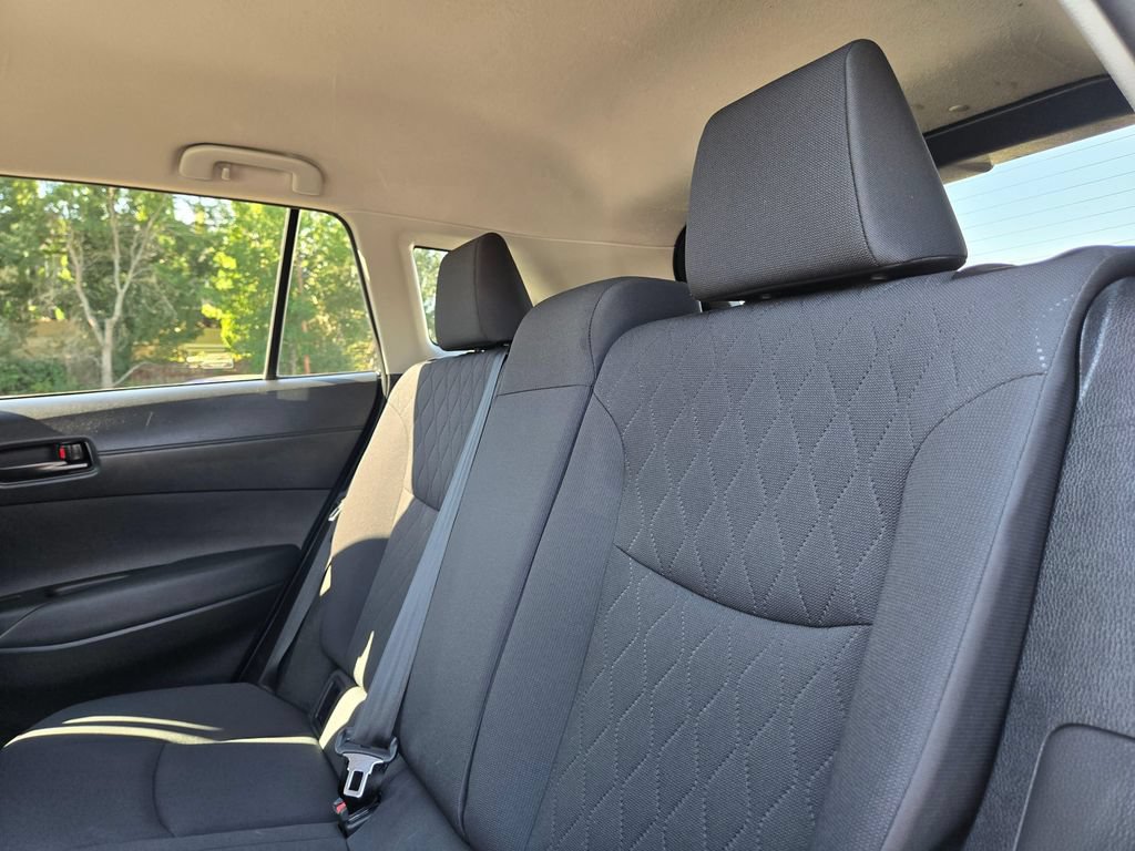 Used 2022 Toyota Corolla Cross LE AWD/4WD image 17