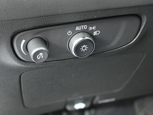 Used 2025 Buick Encore GX Preferred FWD image 26
