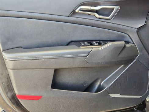 Used 2023 Kia Sportage EX image 11