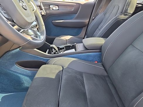 Certified 2023 Volvo XC40 Recharge Ultimate image 15