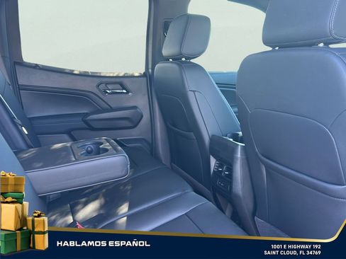 New 2025 Chevrolet Colorado LT w/ LT Convenience Package image 16