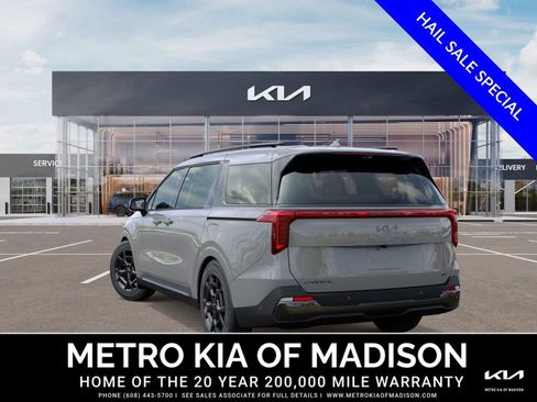 New 2026 Kia Carnival SX Prestige FWD image 4