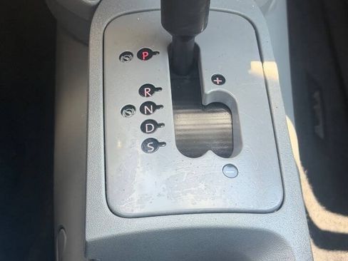 Used 2005 Volkswagen Beetle GLS FWD image 19