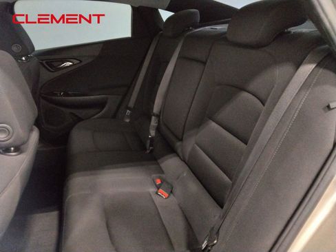 Used 2022 Chevrolet Malibu LT FWD image 33