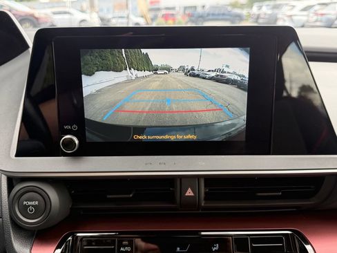 Used 2024 Toyota Prius Prime FWD image 23