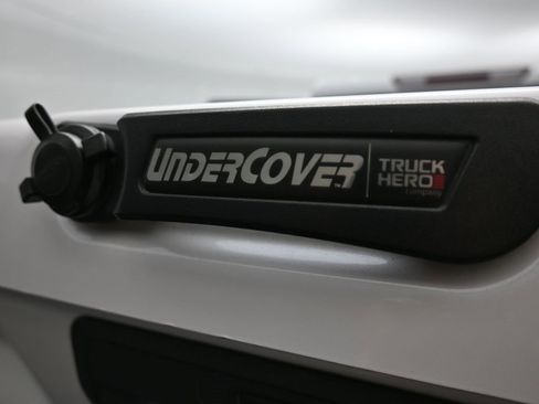 Used 2019 GMC Sierra 1500 SLT image 23