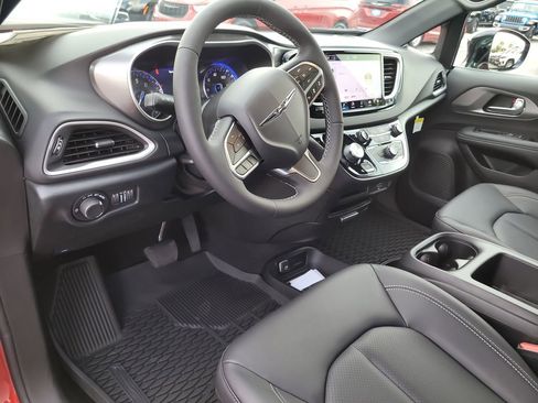 New 2026 Chrysler Voyager LX FWD image 22
