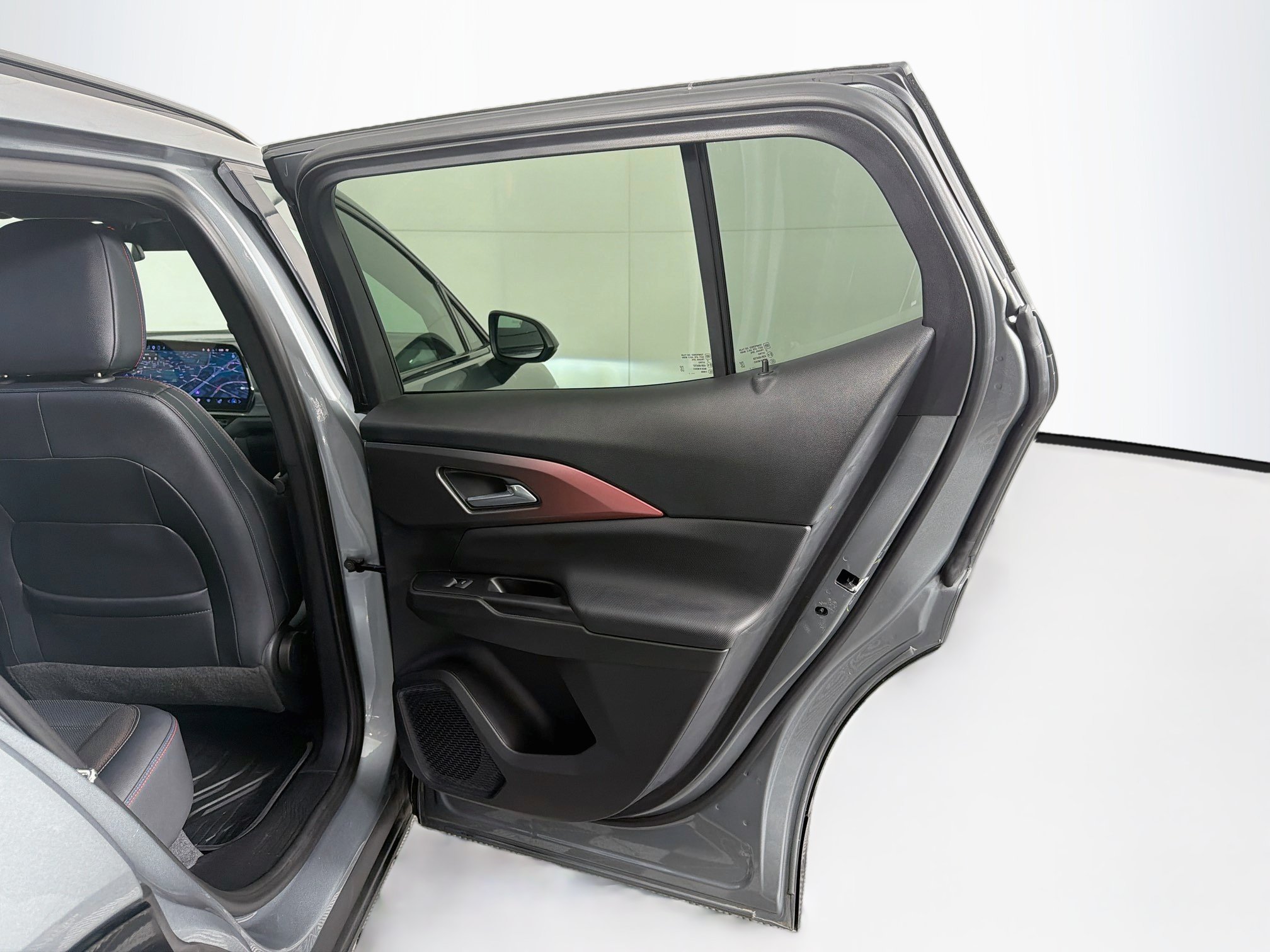 Used 2024 Chevrolet Equinox EV RS FWD image 31