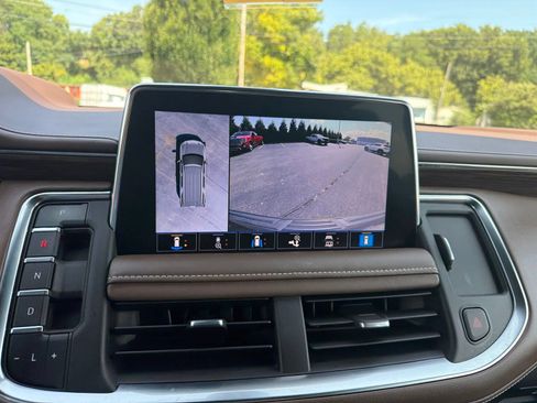 Used 2021 Chevrolet Tahoe High Country AWD/4WD image 19