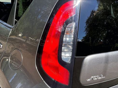 Used 2019 Kia Soul FWD image 20