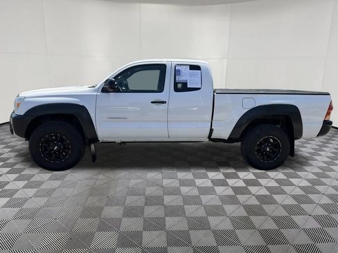 Used 2014 Toyota Tacoma 4x4 Access Cab w/ Convenience Package image 4