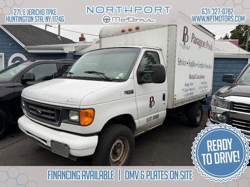 Used 2005 Ford E-350 and Econoline 350 Super Duty RWD image 1