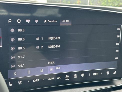 New 2025 Audi Q6 e-tron Premium Plus image 17