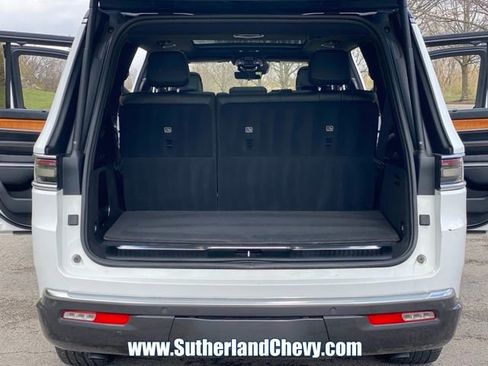 Used 2022 Jeep Grand Wagoneer Series III w/ Rear Seat Video Group 1 AWD/4WD image 49