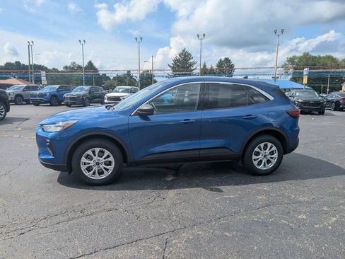Used 2023 Ford Escape Active AWD/4WD image 4
