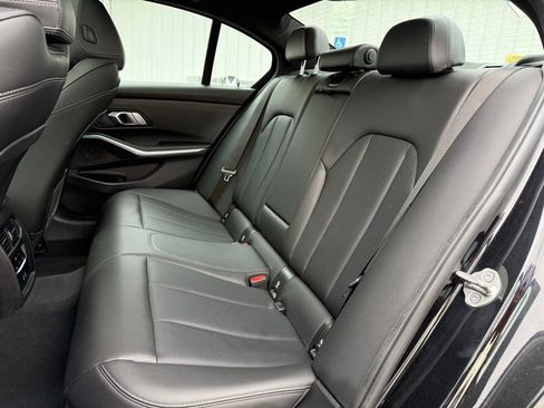 Used 2022 BMW 330e xDrive image 16