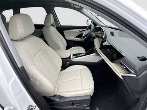 Used 2025 Audi Q5 Premium w/ Convenience Package AWD/4WD image 20