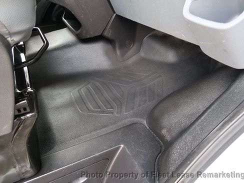 Used 2019 Ford Transit 250 138 RWD image 18
