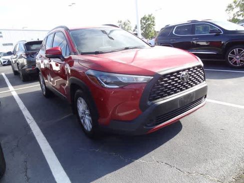 Used 2022 Toyota Corolla Cross LE FWD image 3