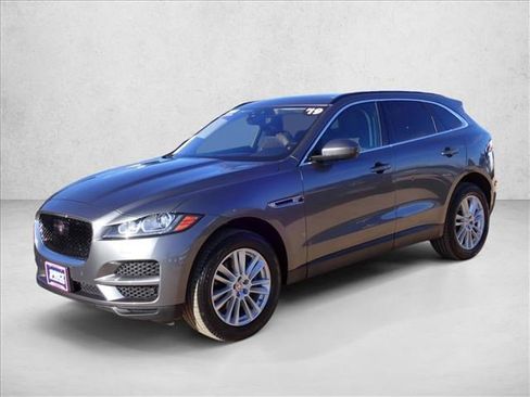 Used 2019 Jaguar F-PACE Prestige image 1