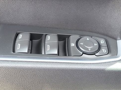 Used 2026 Chevrolet Silverado 1500 LT AWD/4WD image 8