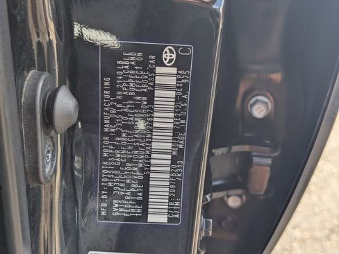 Used 2022 Toyota Corolla LE image 33