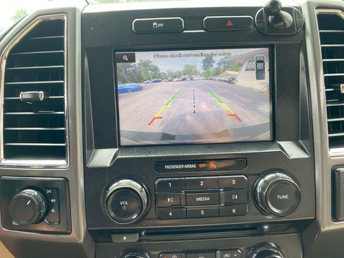 Used 2015 Ford F150 XLT w/ Equipment Group 302A Luxury AWD/4WD image 15
