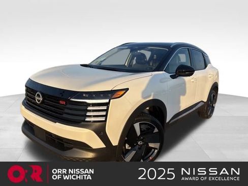 New 2026 Nissan Kicks SR w/ SR Premium Package FWD image 1