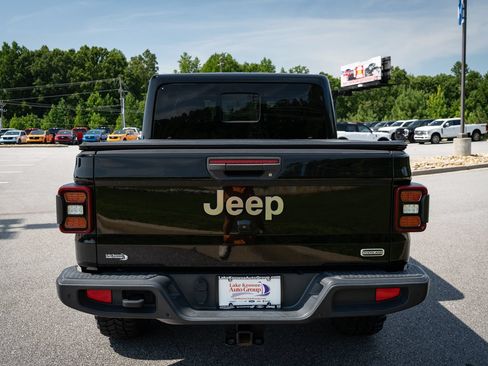 Used 2020 Jeep Gladiator Overland AWD/4WD image 8
