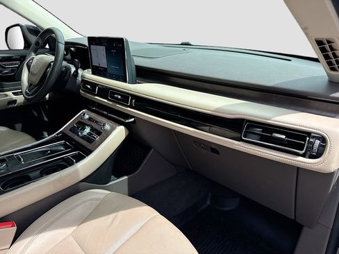 Used 2024 Lincoln Aviator Reserve w/ Equipment Group 201A RWD image 33