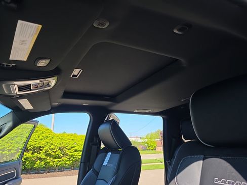 New 2026 RAM 2500 Laramie AWD/4WD image 29