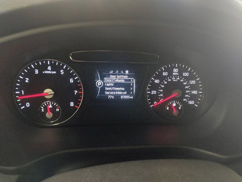 Used 2018 Kia Sorento FWD image 23