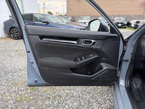 Used 2024 Honda Civic EX image 24