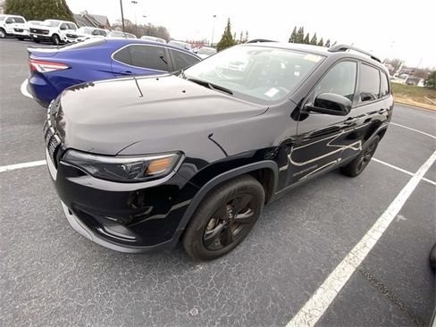Used 2021 Jeep Cherokee Latitude Plus image 4