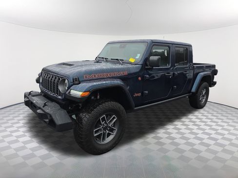Used 2025 Jeep Gladiator Mojave image 8