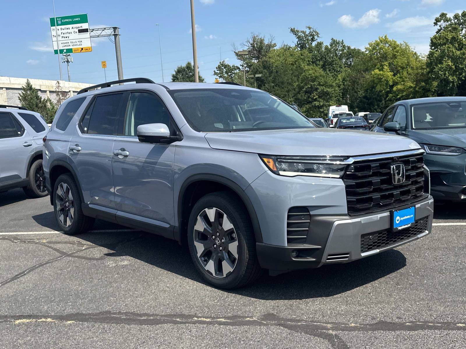 New 2026 Honda Pilot Touring image 1