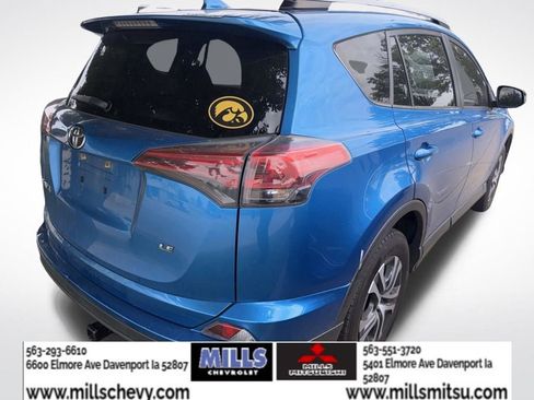 Used 2017 Toyota RAV4 LE FWD image 3