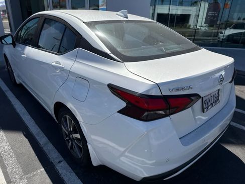 Used 2020 Nissan Versa SV FWD image 19