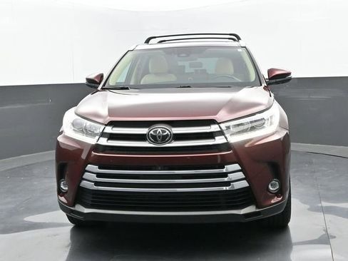 Used 2019 Toyota Highlander Limited Platinum FWD image 20
