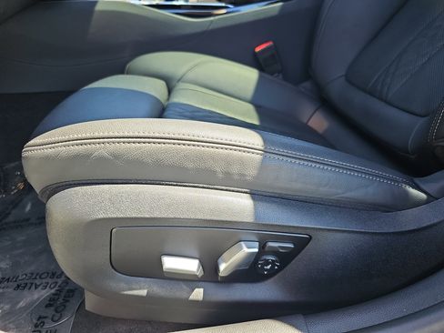 Used 2023 BMW 540i w/ M Sport Package image 29