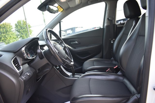 Certified 2019 Chevrolet Trax LT w/ LT Convenience Package AWD/4WD image 22