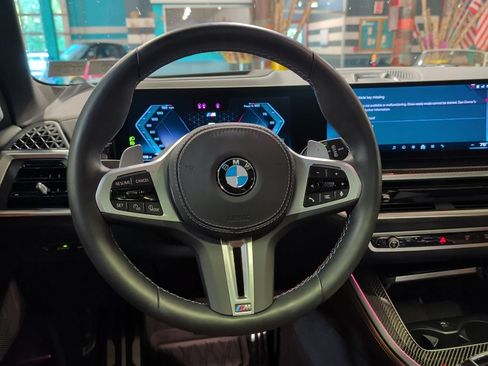 Used 2026 BMW X5 M60i AWD/4WD image 2