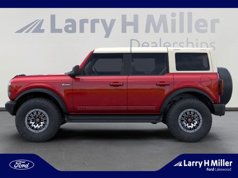 New 2026 Ford Bronco Outer Banks AWD/4WD image 3