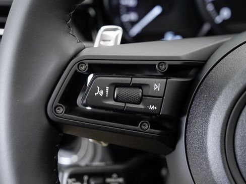 New 2025 Porsche Macan image 13