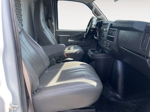 Used 2021 Chevrolet Express 2500 Extended w/ Driver Convenience Package RWD image 21