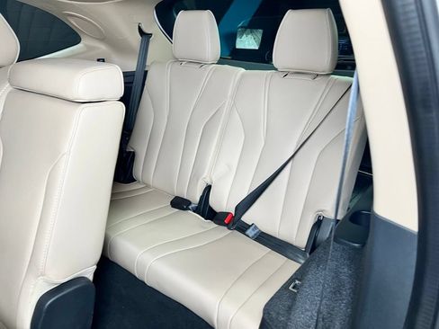Used 2025 Acura MDX SH-AWD w/ Advance Package image 23